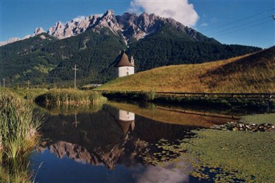 Te oldest via crucis of Tyrol 200m next Hotel Rosengaten, Dobbiaco